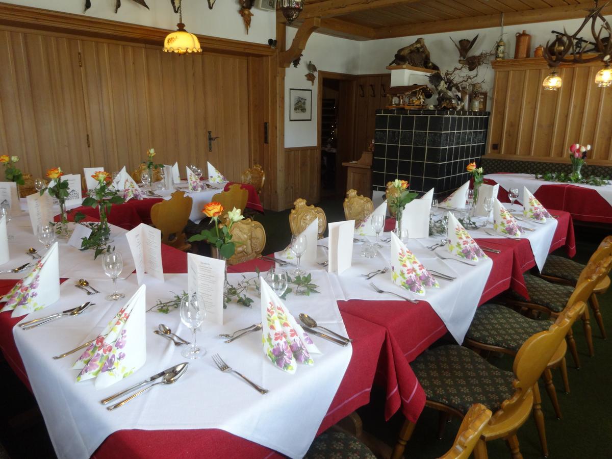 Gasthof & Hotel Goldene Krone 伊普霍芬 外观 照片