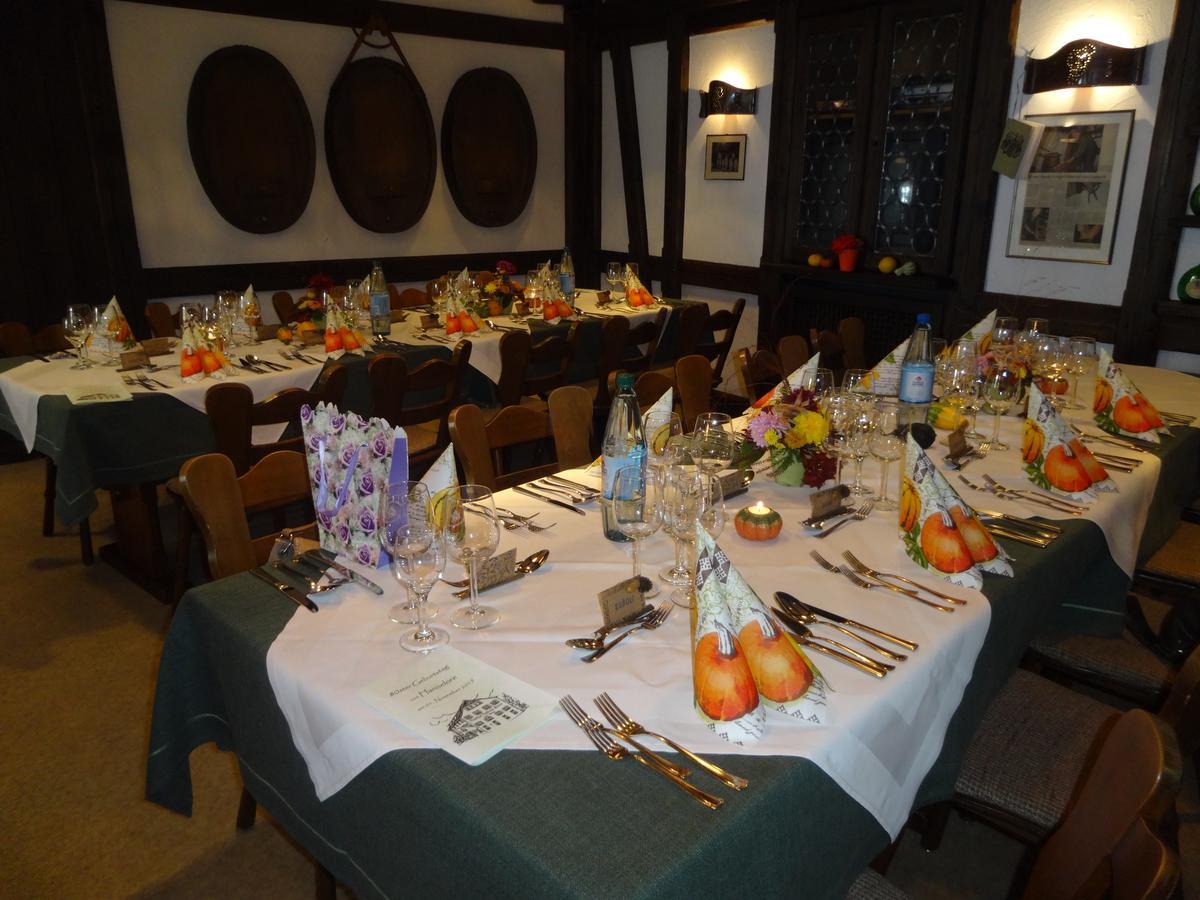 Gasthof & Hotel Goldene Krone 伊普霍芬 外观 照片