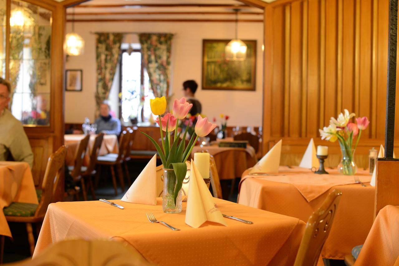 Gasthof & Hotel Goldene Krone 伊普霍芬 外观 照片